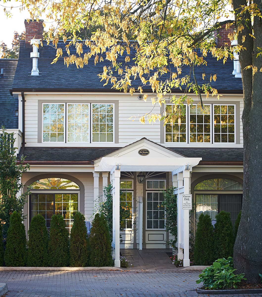 Niagara-on-the-Lake - Image 1